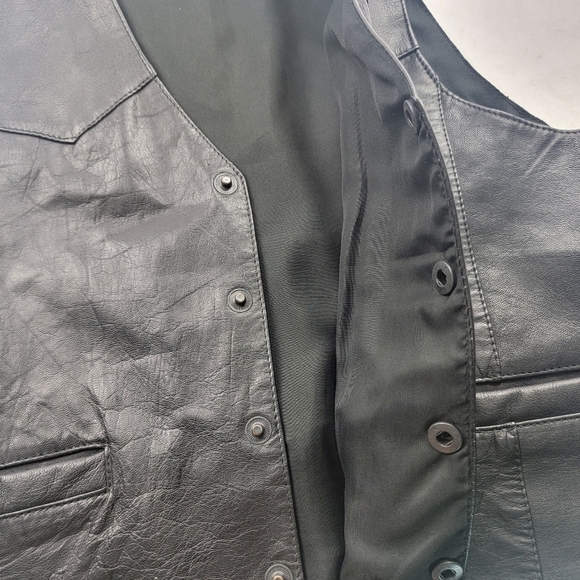 Permit Platinum Leather black leather snap front vest adjustable back - Picture 4 of 5